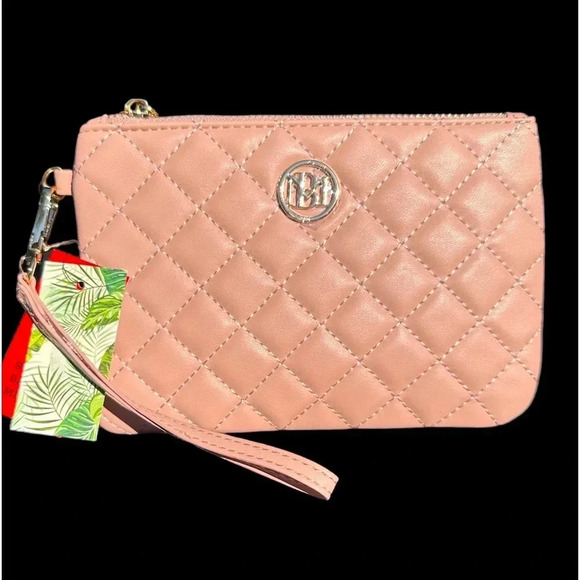 NWT Badgley Mischka Blush Clutch Wristlet quilted - Picture 1 of 9